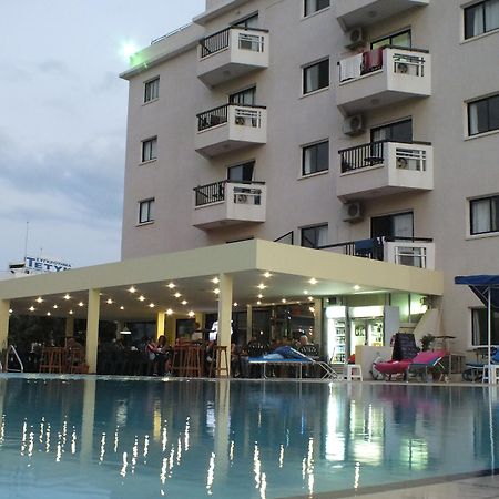 Livas Hotel Apartments Pernera Екстер'єр фото